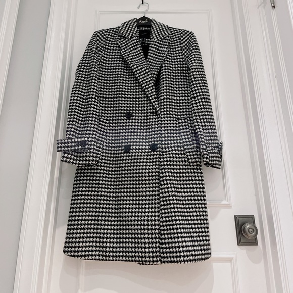 Like New ** Winter Long Coat - Picture 1 of 7